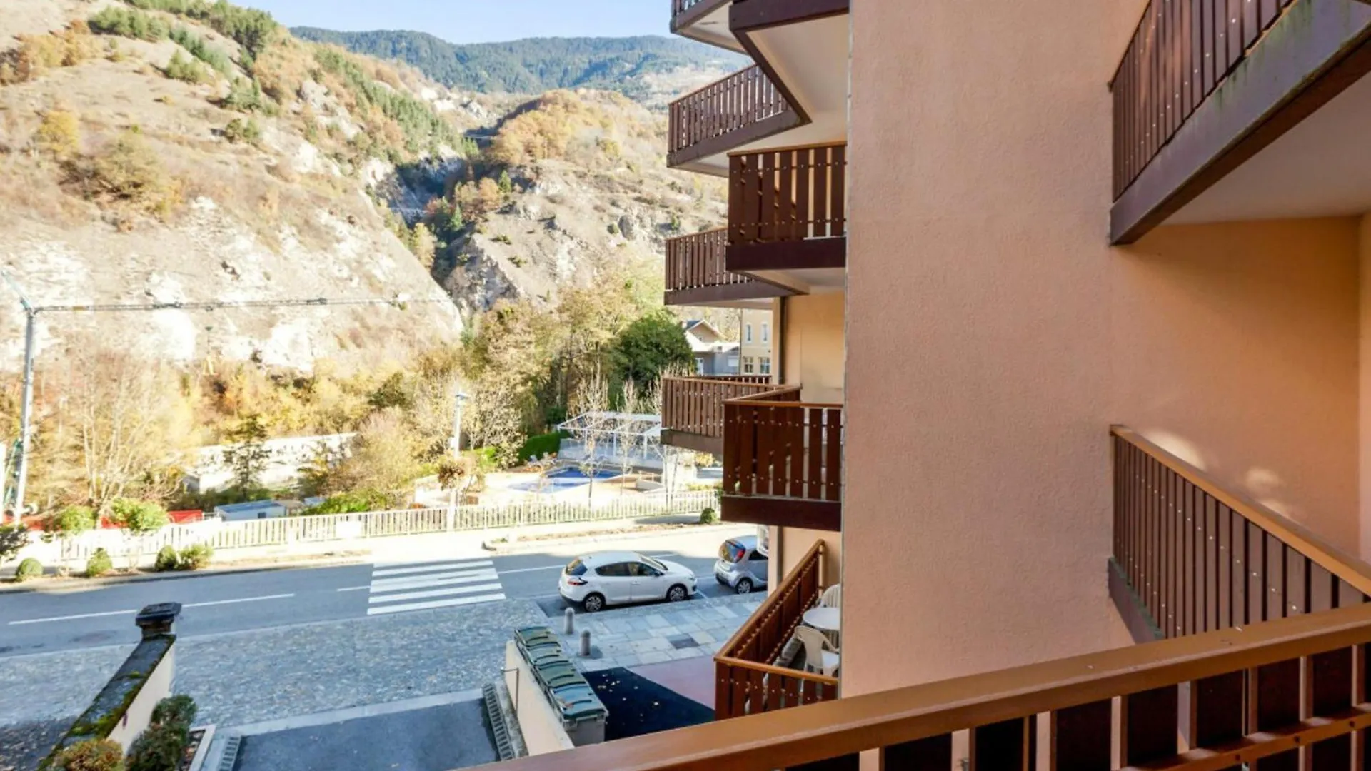 T1 Bis 2* Au Centre De Brides-Les-Bains, 4 Pers, Balcon, Ascenseur, Proche Thermes Et Telecabines - Fr-1-512-227 Brides-les-Bains